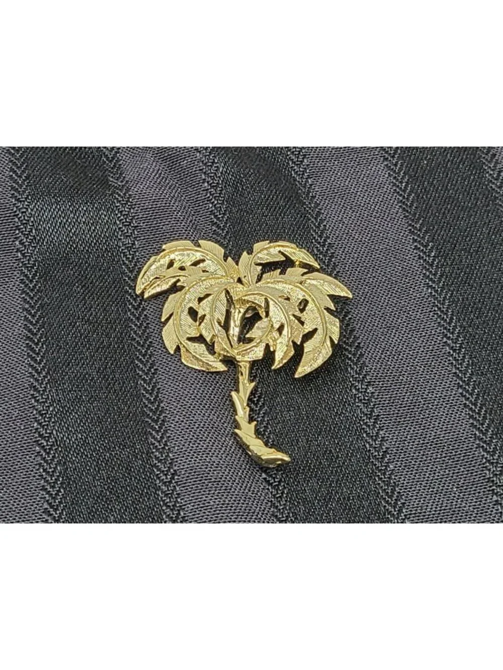 Vintage Gerry's Palm Tree Pin / Brooch Brushed Gold Tone Tropical